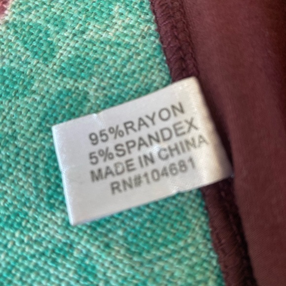 🍍EUC EMBROIDERED TOP - Picture 6 of 7